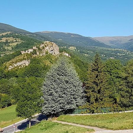 El Mussol De La Vila Camprodon, Balconets Amb Vistes A La Placa Esterno foto