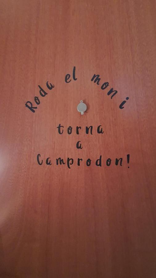 El Mussol De La Vila Camprodon, Balconets Amb Vistes A La Placa Esterno foto
