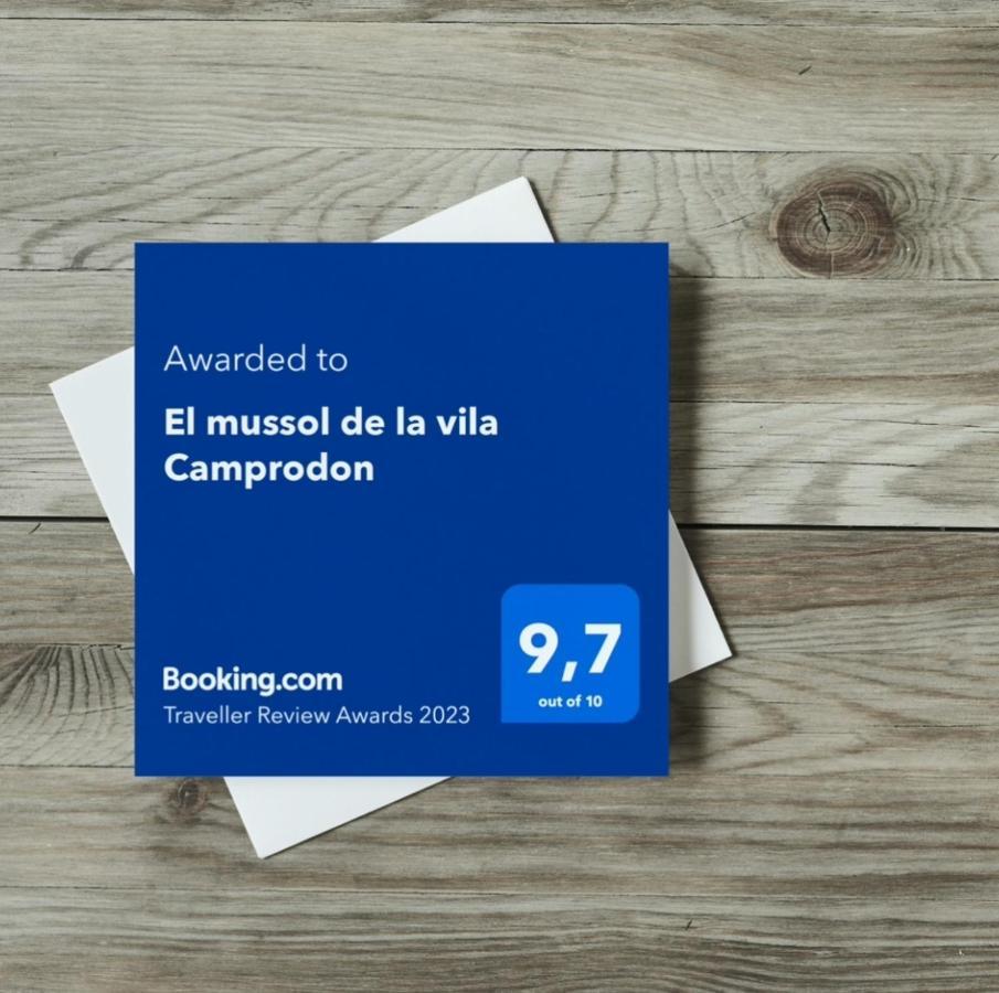 El Mussol De La Vila Camprodon, Balconets Amb Vistes A La Placa Esterno foto